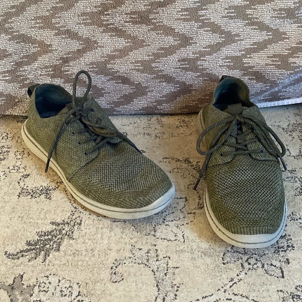 Men’s green Clark casual sneaker